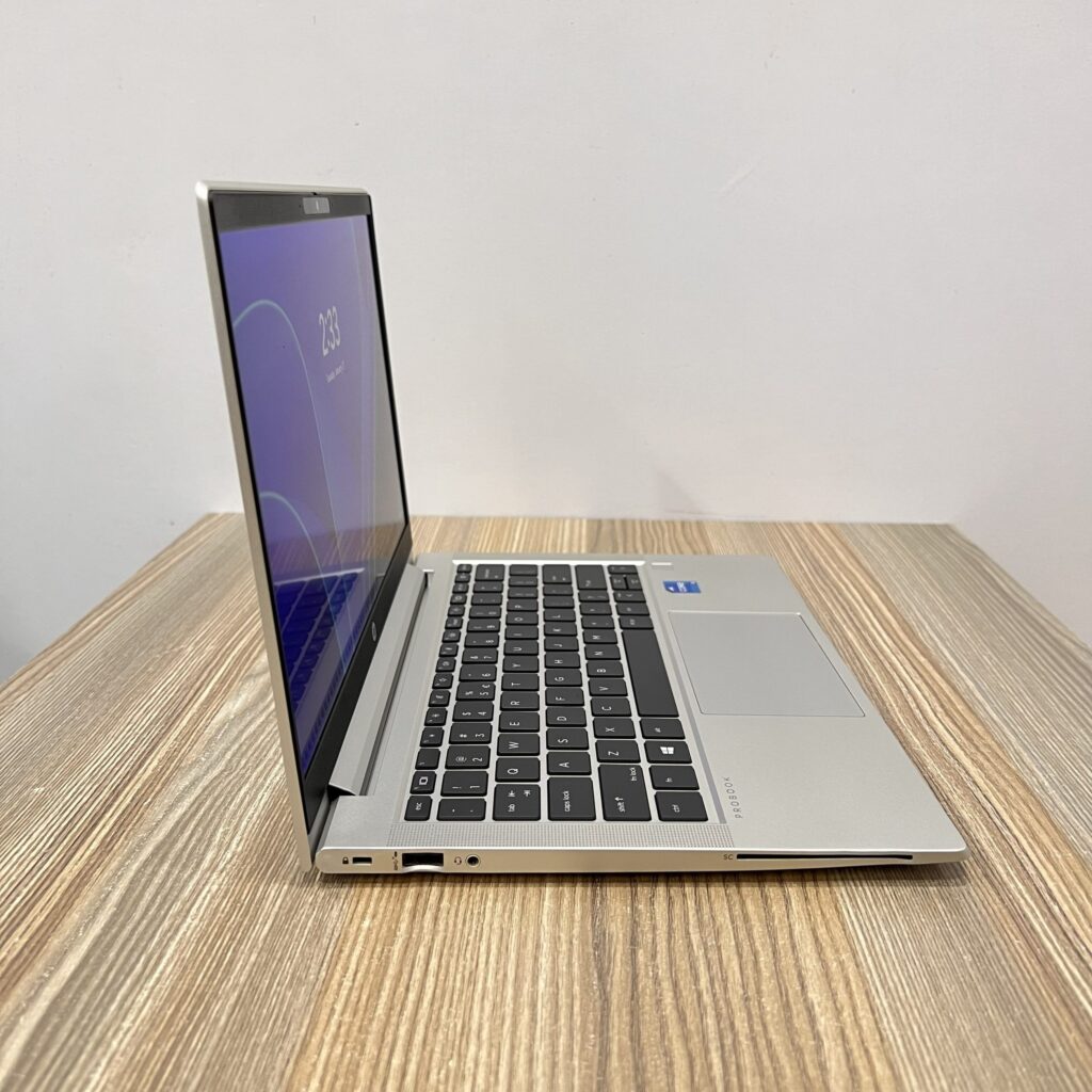 HP ProBook 630 G8 thumbnail 4